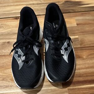 EUC - Saucony Men's Endorphin Speed 4 - sz 11